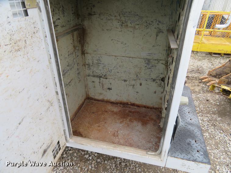 image for item DD6930 2006 Chevrolet Silverado 3500 Ext. Cab utility bed pickup truck