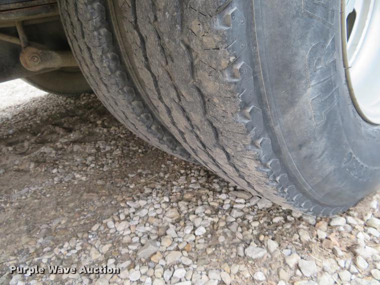 image for item DD6930 2006 Chevrolet Silverado 3500 Ext. Cab utility bed pickup truck