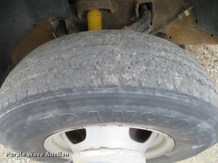 image for item DD6930 2006 Chevrolet Silverado 3500 Ext. Cab utility bed pickup truck