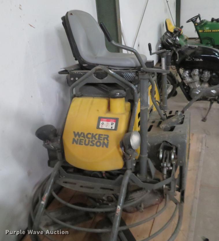 image for item DD6932 Wacker Neuson CRT36 trowel