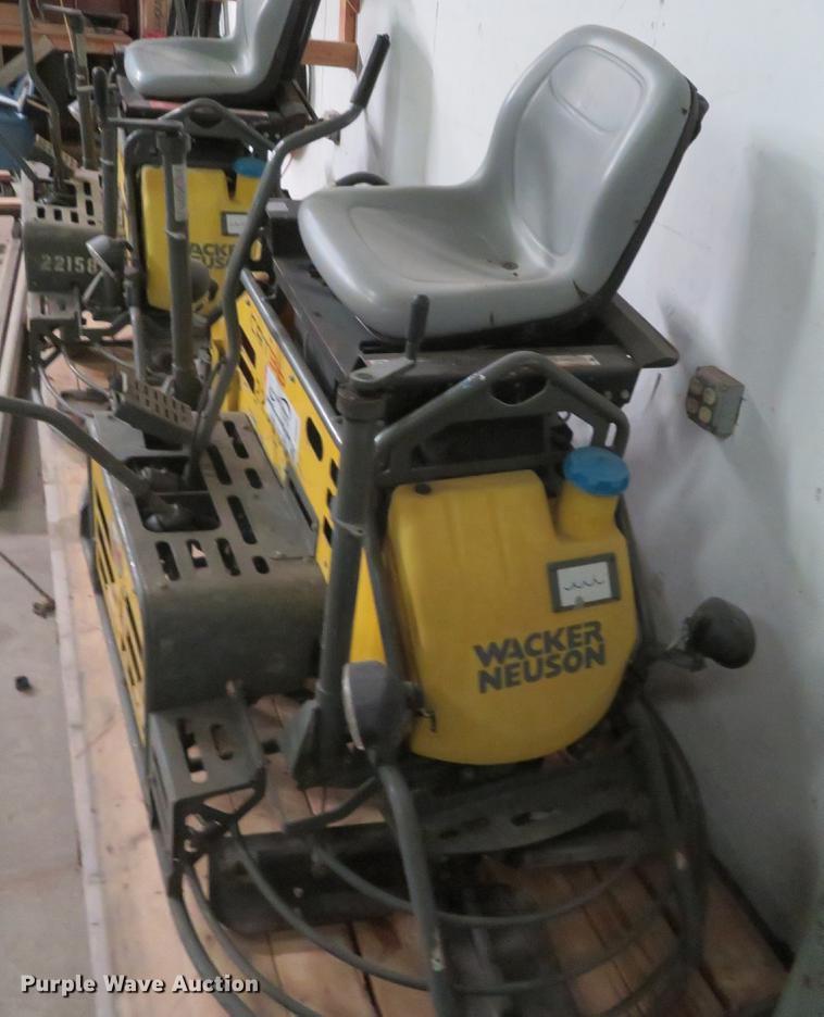 image for item DD6932 Wacker Neuson CRT36 trowel