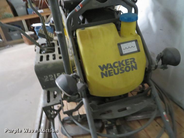 image for item DD6933 Wacker Neuson CRT36 trowel