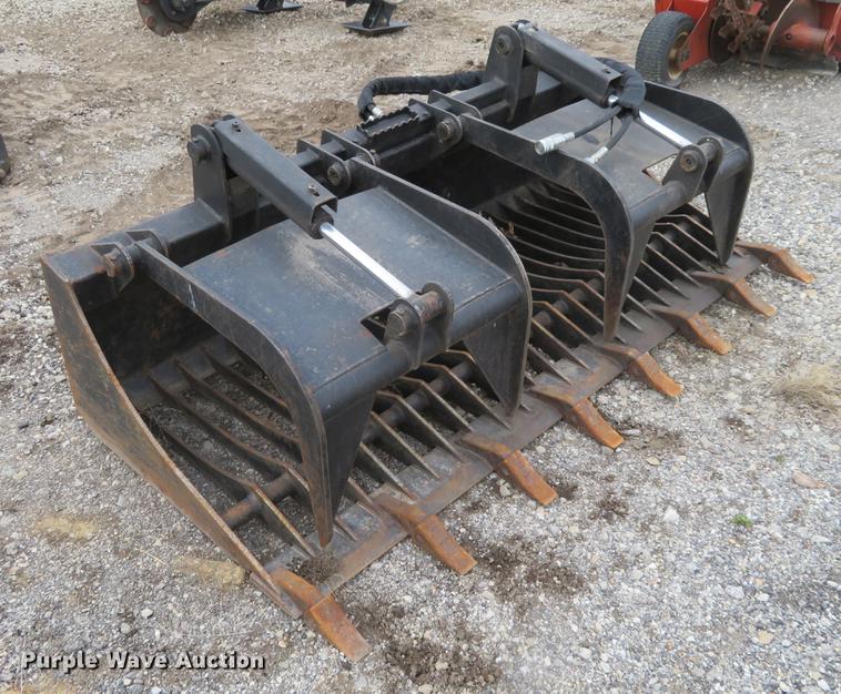 image for item DD6936 Rock grapple bucket