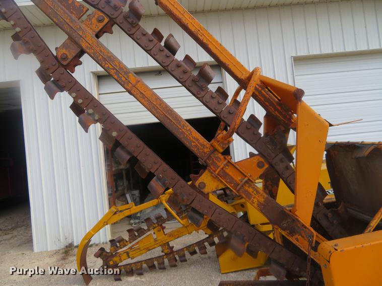 image for item DD6941 Case Davis TF700 trencher