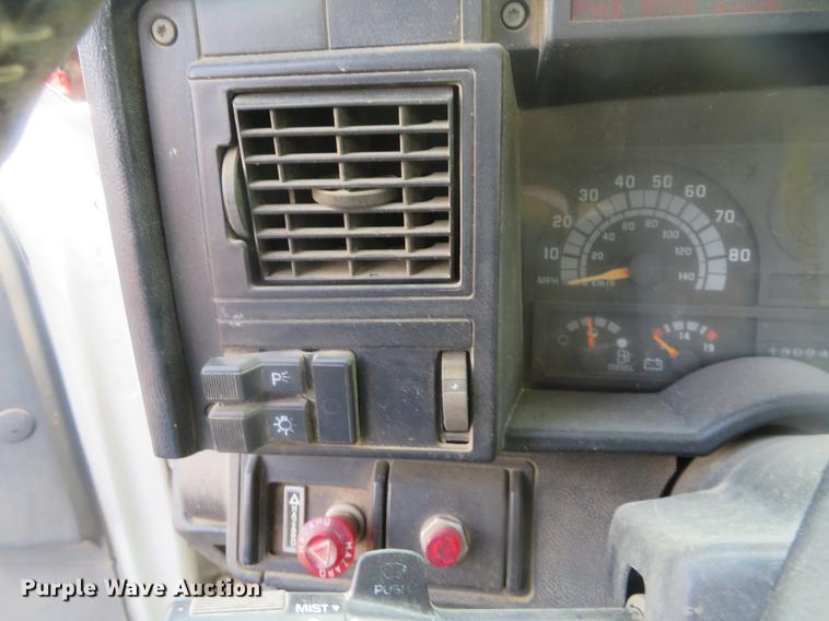 image for item DD6942 1993 Chevrolet Kodiak C6500 dump truck