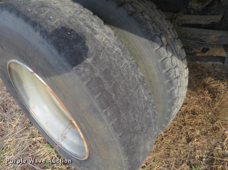 image for item DD6942 1993 Chevrolet Kodiak C6500 dump truck