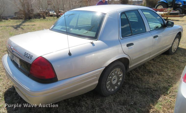 image for item DD6953 2005 Ford Crown Victoria Police Interceptor