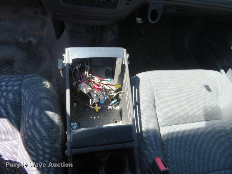 image for item DD6953 2005 Ford Crown Victoria Police Interceptor