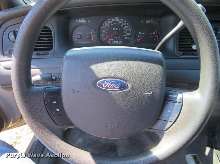 image for item DD6953 2005 Ford Crown Victoria Police Interceptor