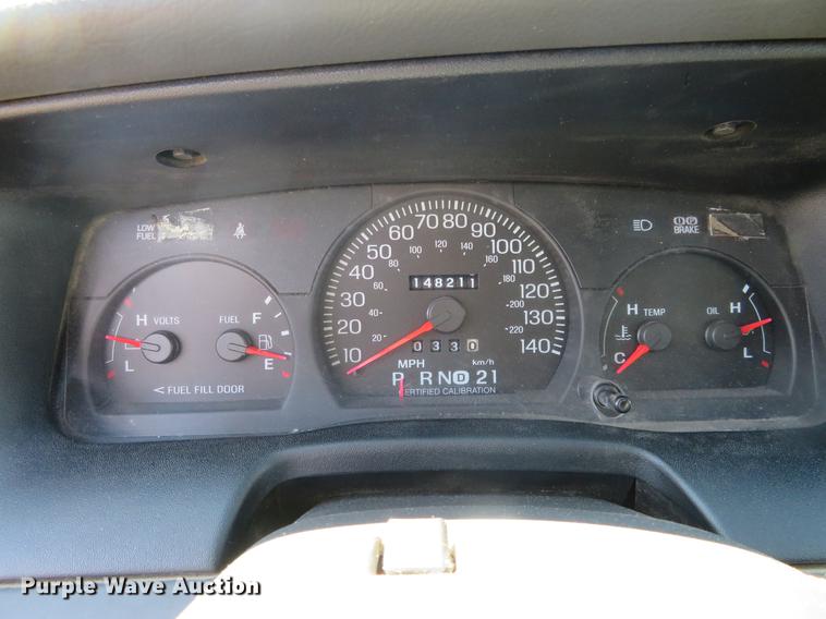 image for item DD6953 2005 Ford Crown Victoria Police Interceptor