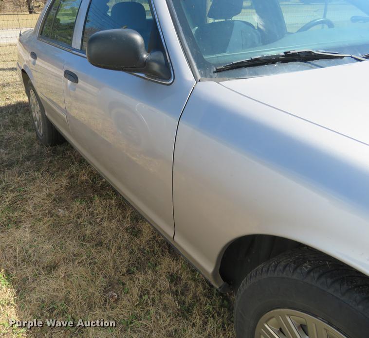 image for item DD6953 2005 Ford Crown Victoria Police Interceptor