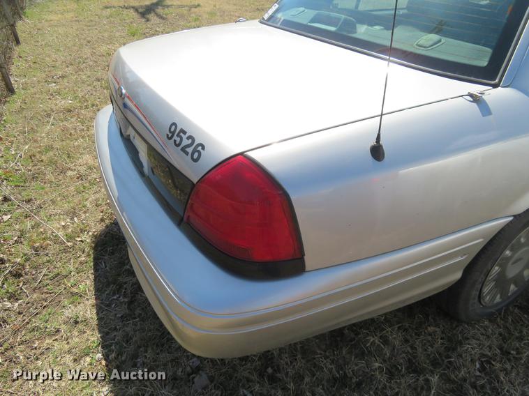 image for item DD6953 2005 Ford Crown Victoria Police Interceptor