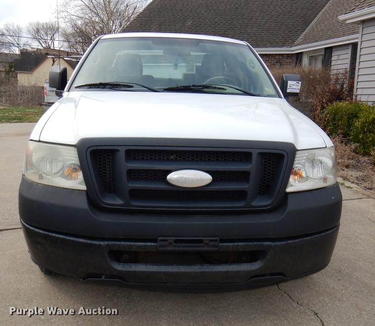 image for item DE0077 2006 Ford F150 XL pickup truck