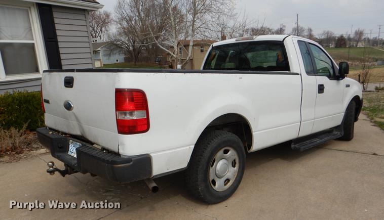 image for item DE0077 2006 Ford F150 XL pickup truck
