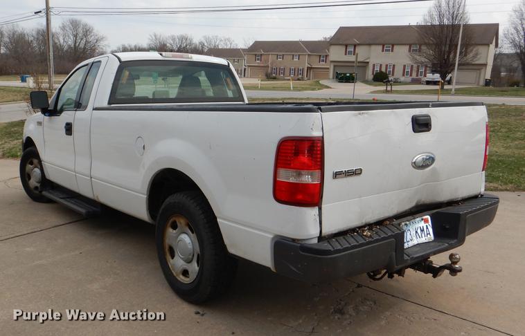image for item DE0077 2006 Ford F150 XL pickup truck