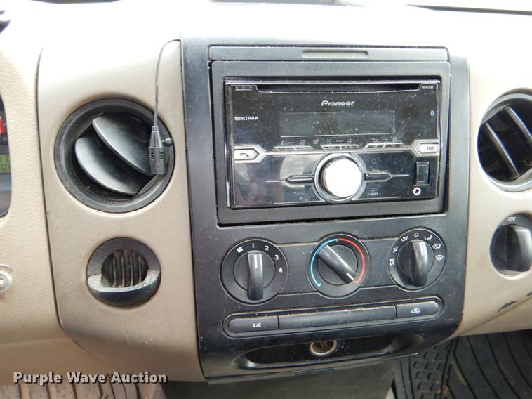 image for item DE0077 2006 Ford F150 XL pickup truck