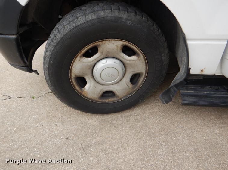 image for item DE0077 2006 Ford F150 XL pickup truck