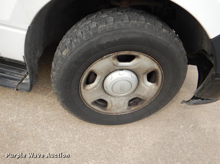 image for item DE0077 2006 Ford F150 XL pickup truck