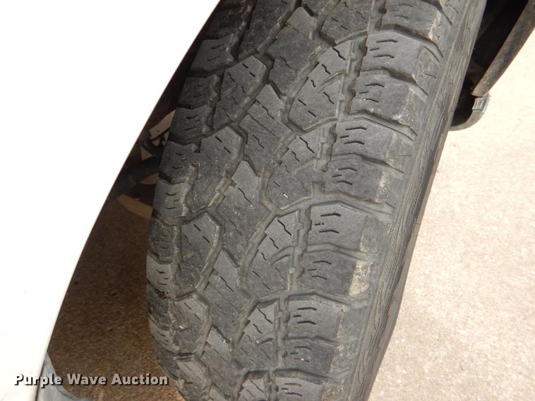 image for item DE0077 2006 Ford F150 XL pickup truck