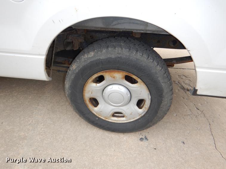 image for item DE0077 2006 Ford F150 XL pickup truck