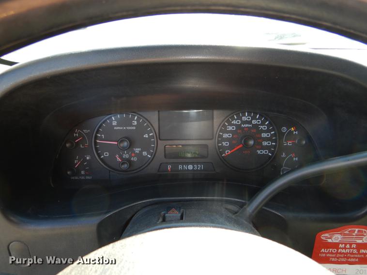 image for item DE0083 2007 Ford F350 Super Duty XL SuperCab flatbed pickup truck