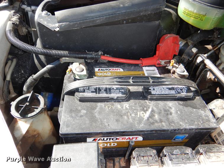 image for item DE0083 2007 Ford F350 Super Duty XL SuperCab flatbed pickup truck