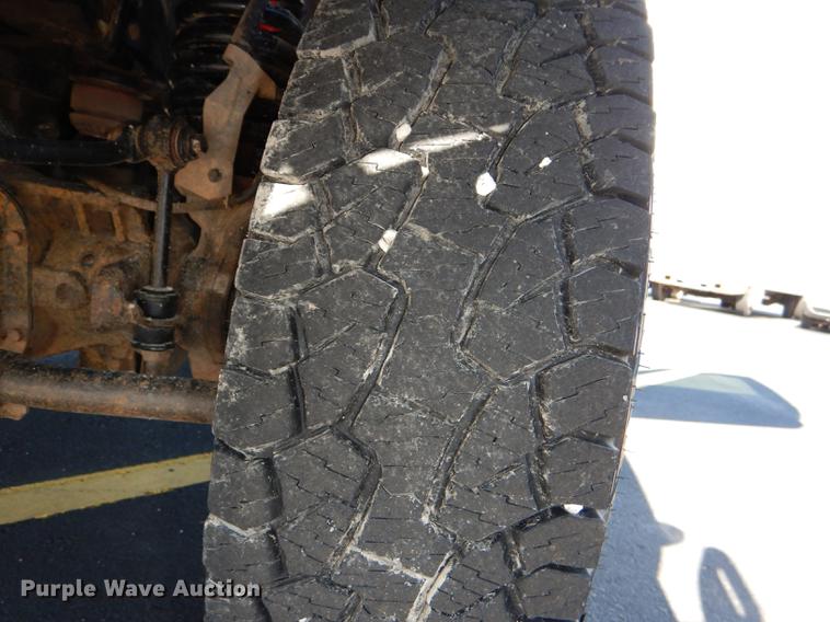 image for item DE0083 2007 Ford F350 Super Duty XL SuperCab flatbed pickup truck