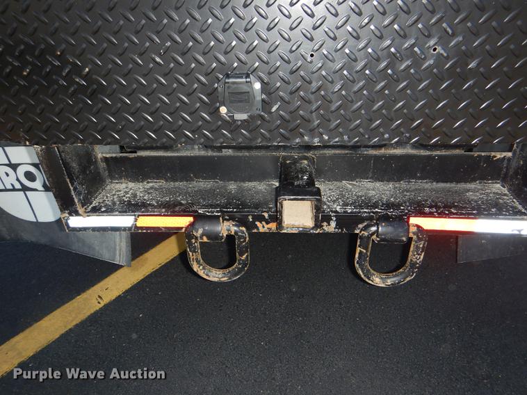 image for item DE0083 2007 Ford F350 Super Duty XL SuperCab flatbed pickup truck