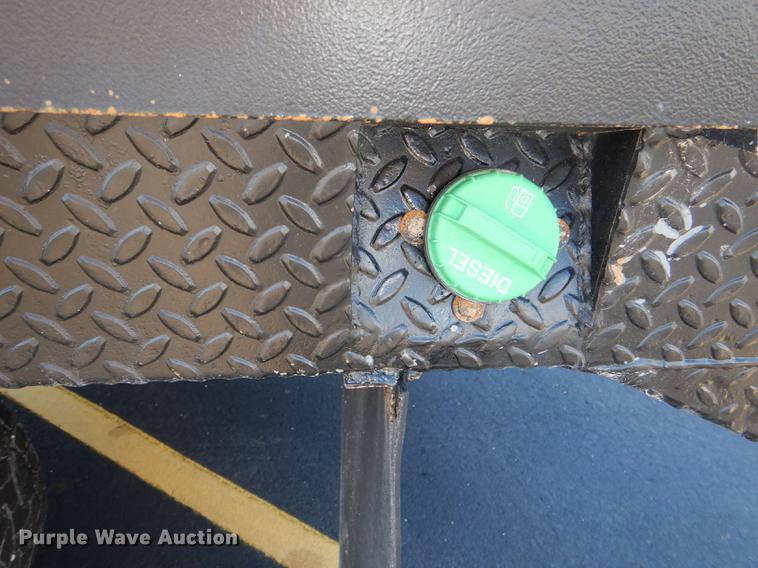 image for item DE0083 2007 Ford F350 Super Duty XL SuperCab flatbed pickup truck