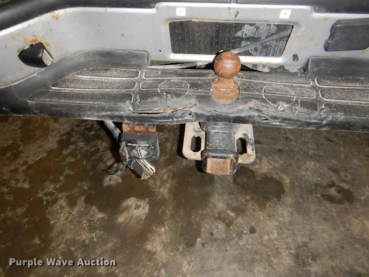 image for item DE0092 2004 Chevrolet Silverado 1500 Ext. Cab pickup truck