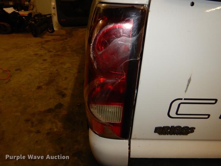 image for item DE0092 2004 Chevrolet Silverado 1500 Ext. Cab pickup truck