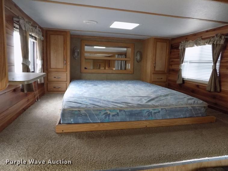 image for item DE1112 2009 Forest River Work and Play camper