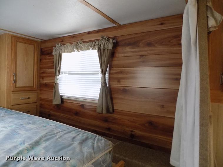 image for item DE1112 2009 Forest River Work and Play camper