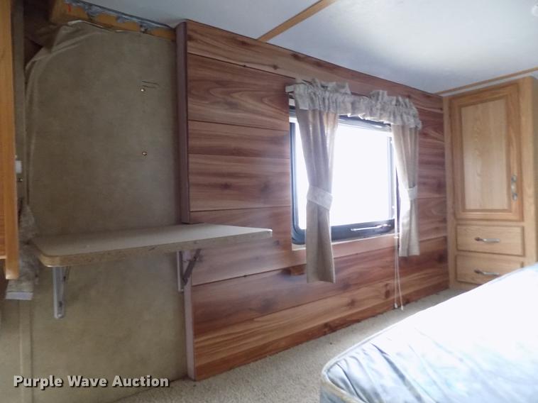 image for item DE1112 2009 Forest River Work and Play camper