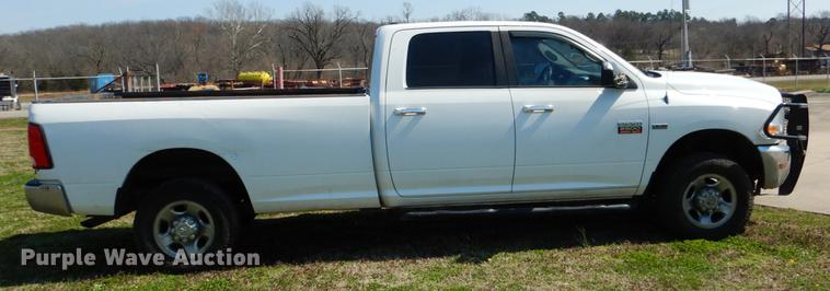 image for item DE3866 2011 Dodge Ram 2500 Crew Cab pickup truck