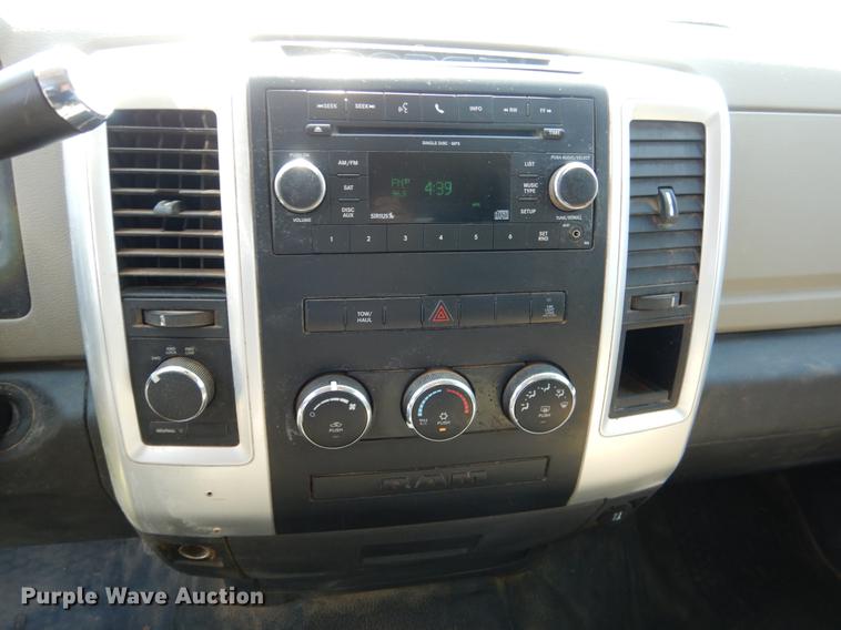 image for item DE3866 2011 Dodge Ram 2500 Crew Cab pickup truck