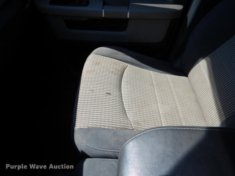 image for item DE3866 2011 Dodge Ram 2500 Crew Cab pickup truck