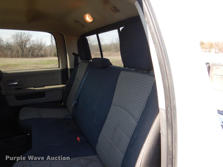 image for item DE3866 2011 Dodge Ram 2500 Crew Cab pickup truck