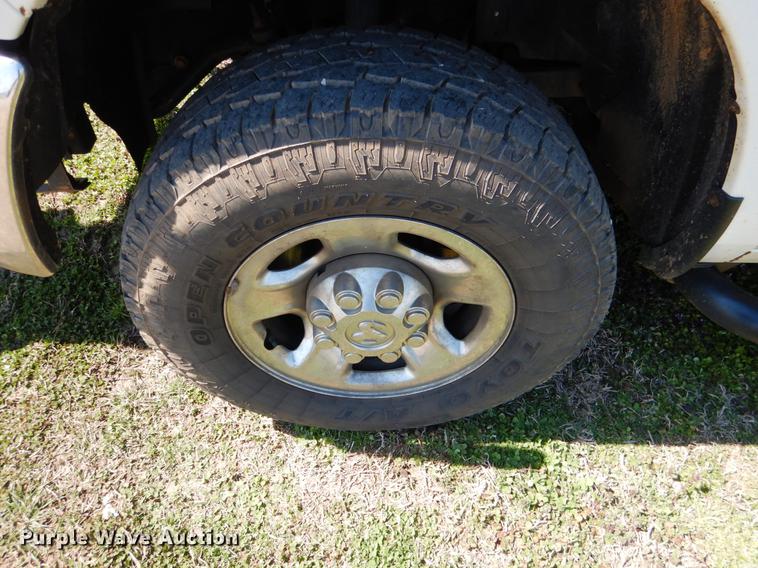 image for item DE3866 2011 Dodge Ram 2500 Crew Cab pickup truck