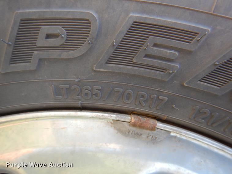 image for item DE3866 2011 Dodge Ram 2500 Crew Cab pickup truck