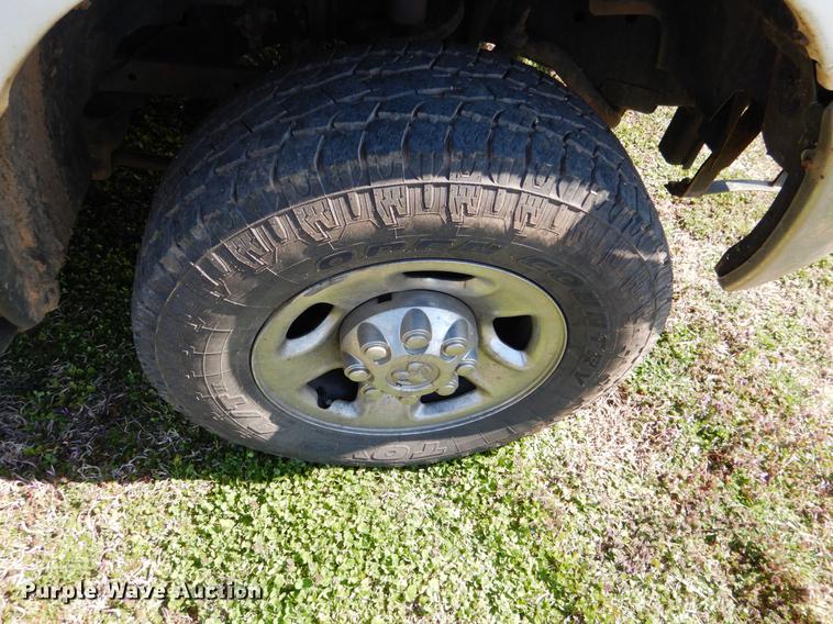 image for item DE3866 2011 Dodge Ram 2500 Crew Cab pickup truck