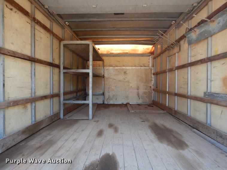 image for item DE3867 2000 Ford Econoline E350 box truck