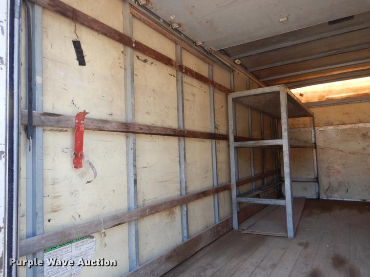 image for item DE3867 2000 Ford Econoline E350 box truck