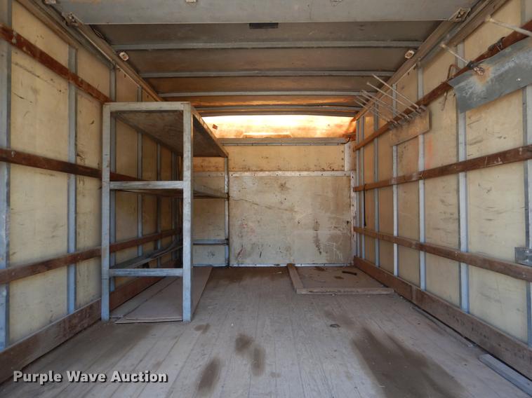 image for item DE3867 2000 Ford Econoline E350 box truck