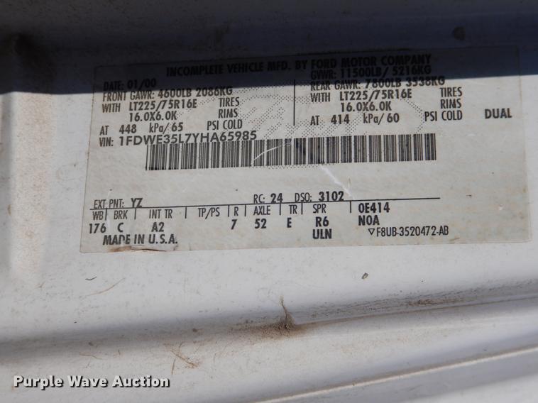 image for item DE3867 2000 Ford Econoline E350 box truck