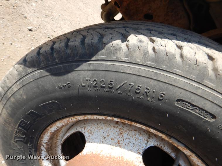 image for item DE3867 2000 Ford Econoline E350 box truck