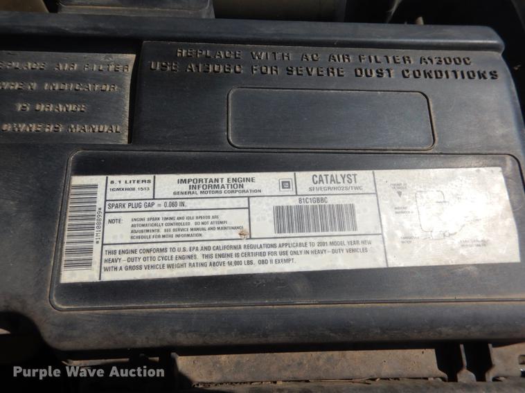 image for item DE3868 2001 Chevrolet Silverado 3500HD flatbed pickup truck