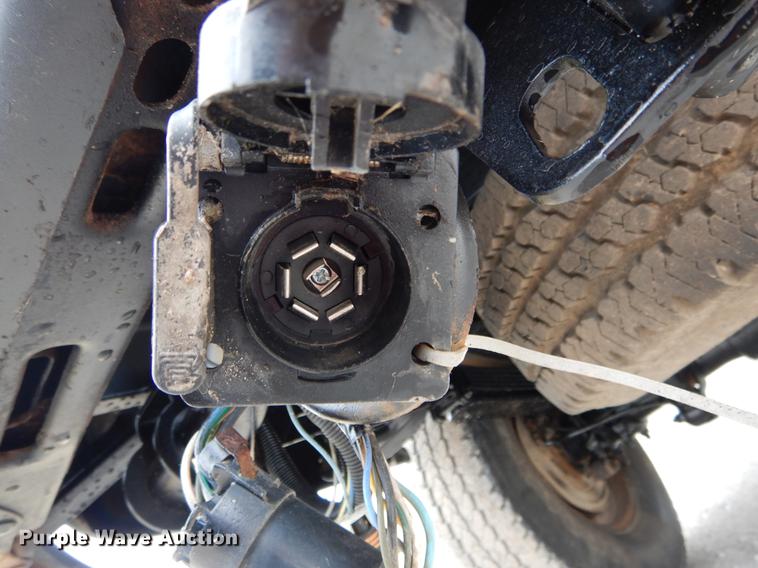 image for item DE6039 2005 Chevrolet Silverado 3500 Ext. Cab pickup truck