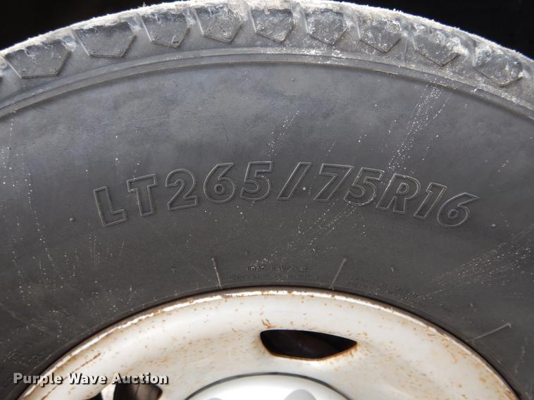 image for item DE6039 2005 Chevrolet Silverado 3500 Ext. Cab pickup truck