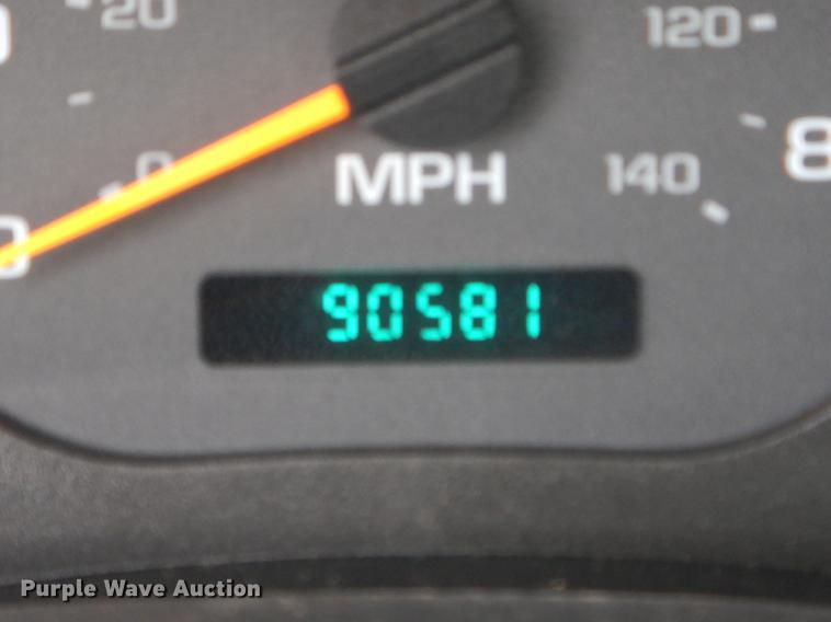 image for item DE6044 2005 GMC C7500 dump flatbed truck